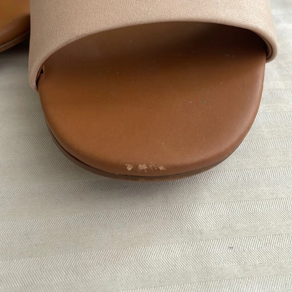 See by Chloé Scallop Leather Rhinestone Sandal Beige EU 38.5 US 8.5 - Picture 13 of 15